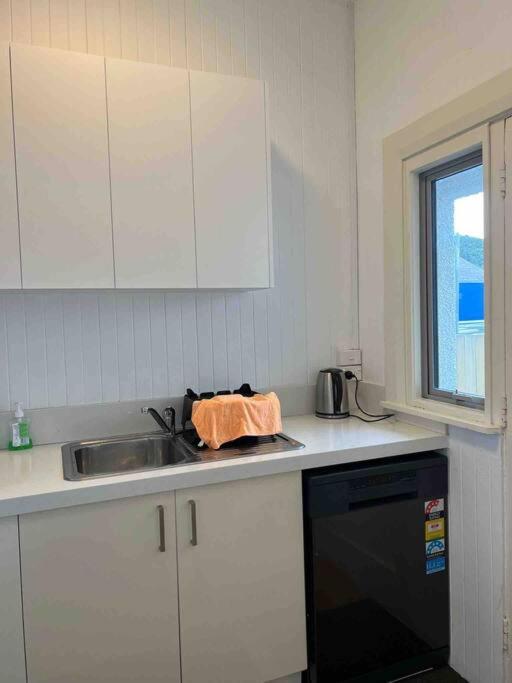 Sunny Apartment In Central Karori ウェリントン エクステリア 写真